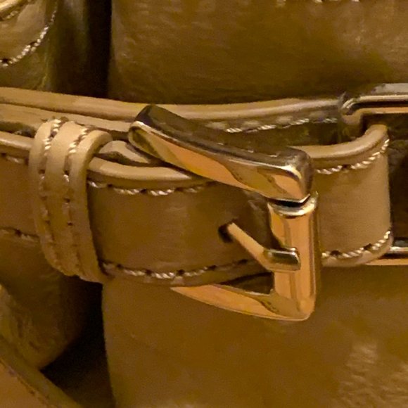 Michael Kors Tan Leather Gansevoort Tote Bag - Picture 4 of 15